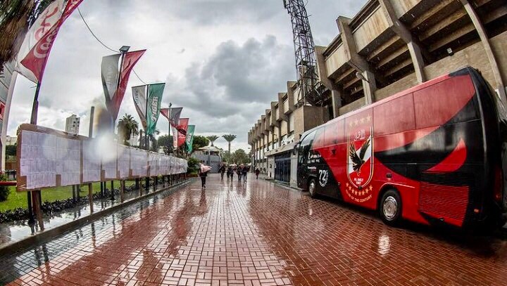 الأهلي يخصص «حافلات» لنقل الأعضاء من «مدينة نصر» و«زايد» إلى مقر الجزيرة يوم الانتخابات