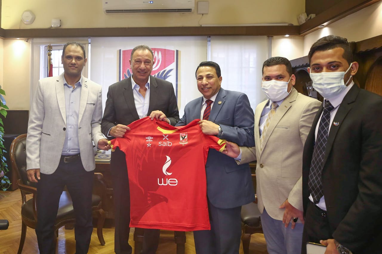الخطيب يستقبل وفد جامعة بني سويف بمقر الجزيرة