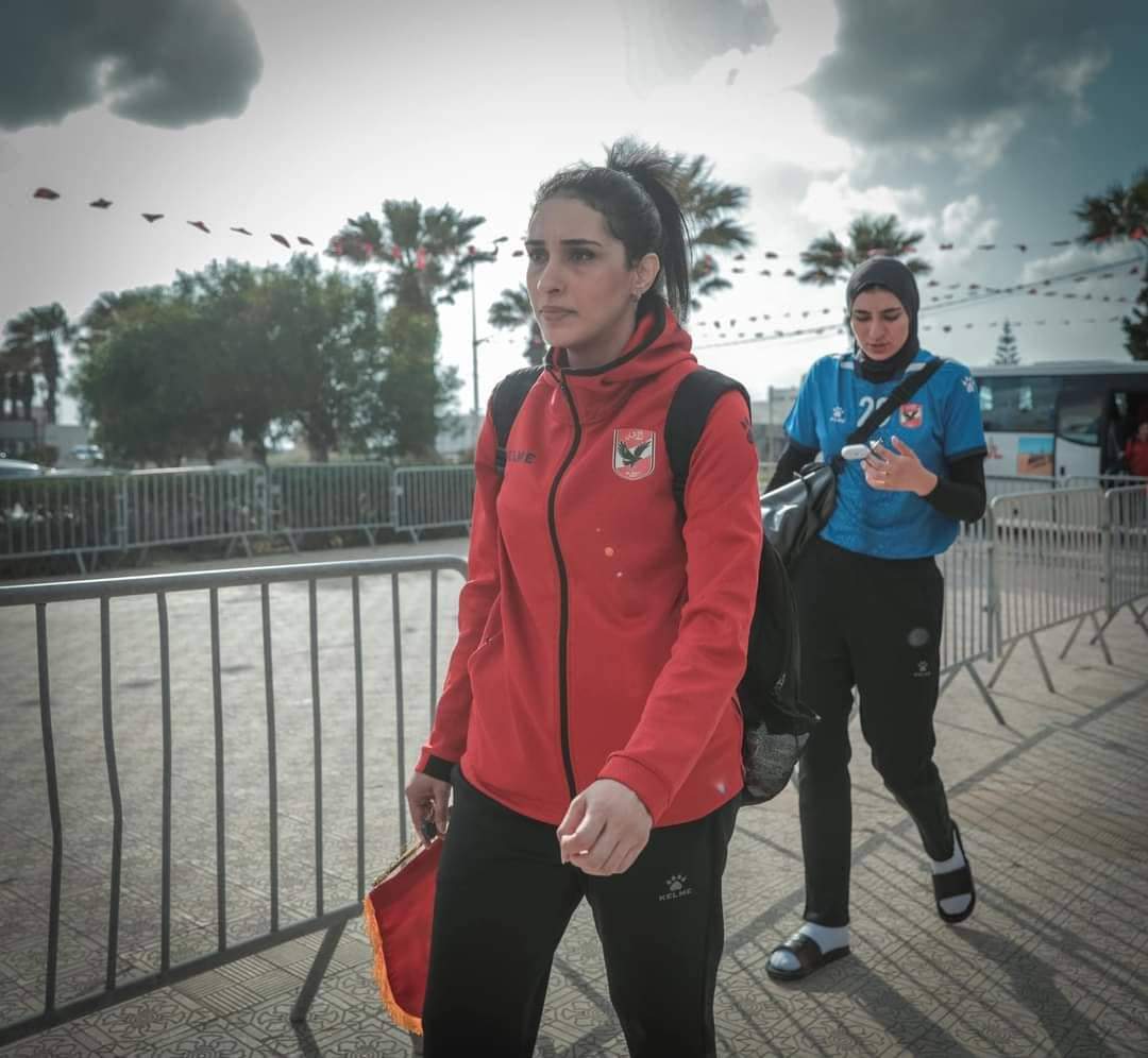 «سيدات طائرة الأهلي» يصل إلى صالة قليبية لمواجهة الأولمبي التونسي